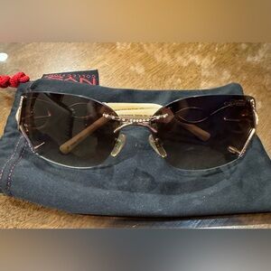 Elegant Black Sunglasses with Crystal Detail